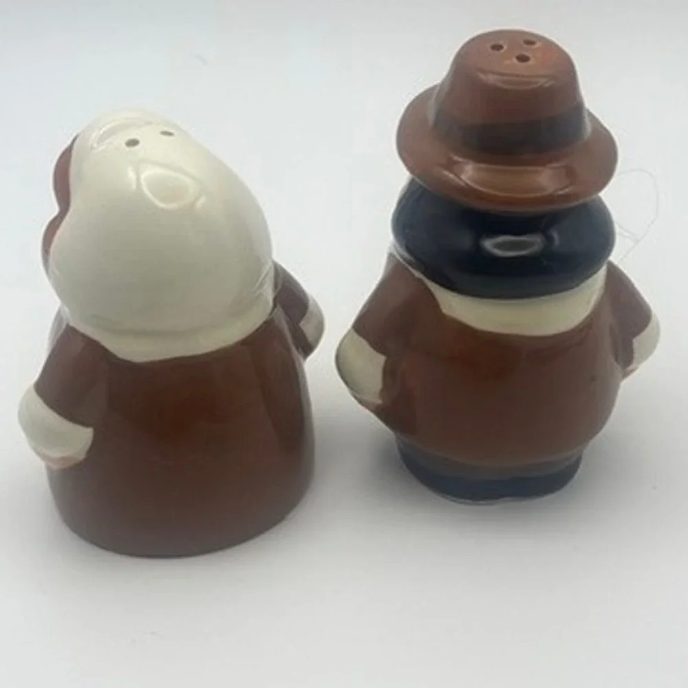 Vintage Publix 2006 Pilgrim Salt and Pepper Shakers Thanksgiving Fall Decor
